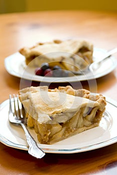 Apple pie slices