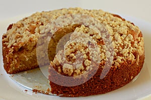 Apple streusel cake