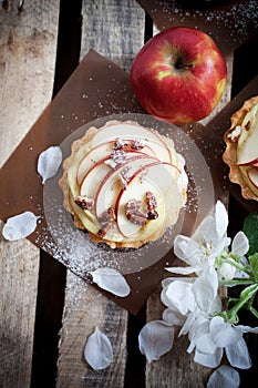 Apple tartlets