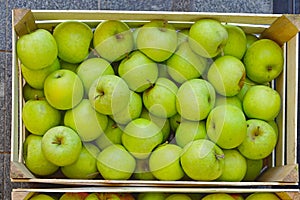 Apples crate