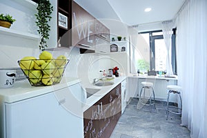 Apples in a fruit bowl in the kitchen