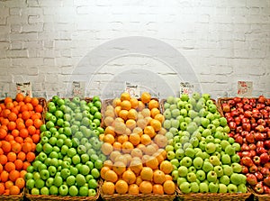 Apples market photo