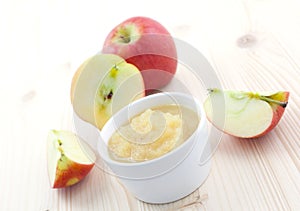 Applesauce in bowl