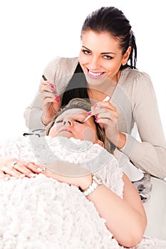 Application of false eyelashes