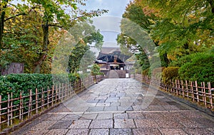 The way to the Otani Hombyo mausoleum. Kyoto. Japan