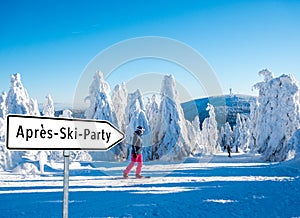 Apres Ski Party Sign