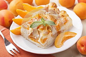 Apricot cake