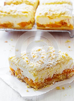 Apricot and curd cheese grated cake
