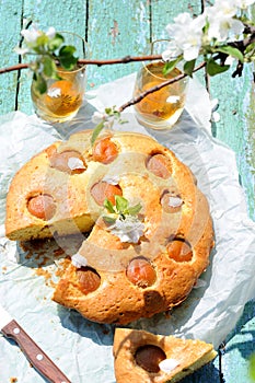 Apricot pie