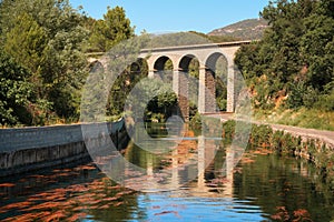 Aqueduc de Galas, Galas Aqueduct Bridge near Fontaine-de-Vaucluse, France.