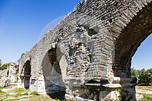 Aqueduc Romain de Barbegal photo