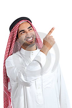 Arab saudi promoter man presenting pointing at side