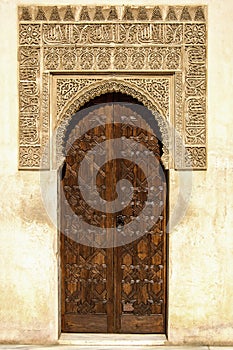 Arábica puerta estilo 