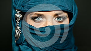 Arabic girl glance