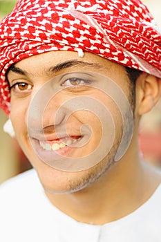 Arabo giovane uomo 