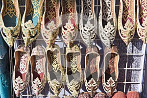 Arabien shoes, richly decorated colorful shoes