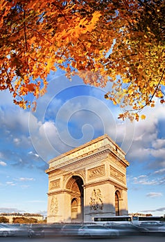 Arc de Triomphe in autumn, Paris, France