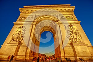 Arc de Triomphe blue hour