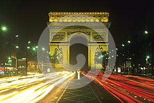 Arc de Triomphe at night