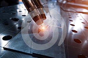 Arc welding robot. Example of working with a laser pointer