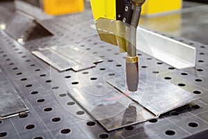 Arc welding robot. Example of working with a laser pointer