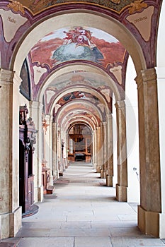 Arcade in Loreta