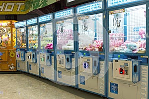 Arcade claw machine toys crane game