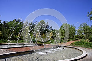 Arch Fountain at Daniel Stowe