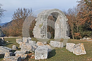 Arch of st. Damiano, Carsulae archaeological site