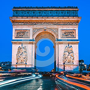 Arch of Triumph at night