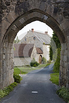 Arch in Yevre-le-chatel