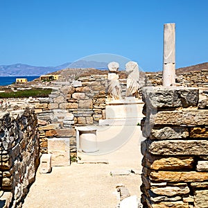 archeology in delos greece the historycal acropolis and old rui