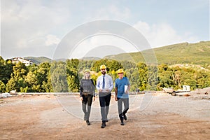 Architect and civil engineer at the construction site.