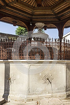 Architectural detail of the fountain in the courtyard of Gazi husrev Beg mosque