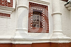 Architecture, retro, vintage, brickwork, white brick,red, wrought iron lattice,