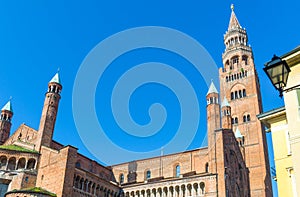 The architectures of Cremona