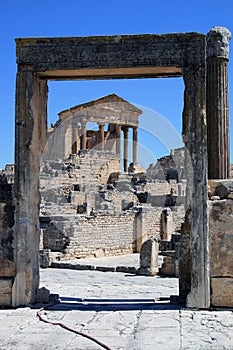 Through the archway to the Capitol