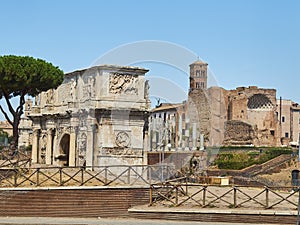 Arch Constantino and Temple of Venus and Rome. Lazio, Italy. photo