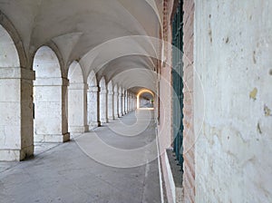 Arcos together Plaza de la Mariblanca