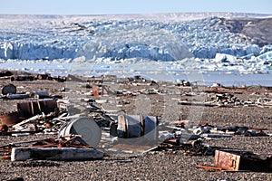 Arctic coast pollution