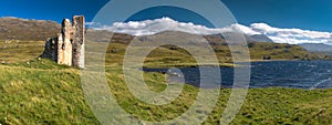 Ardvreck castle (Scotland) and Assynt lake