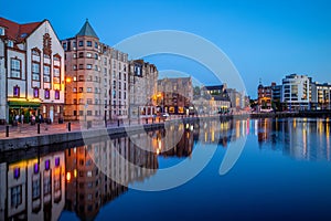 Night view of leith by the river