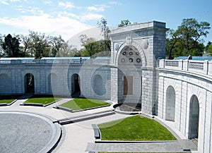 Cimitero donne militare servizio monumento 2010 