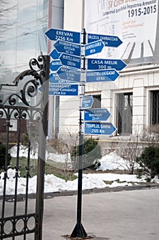 Armeneasca church distance signs