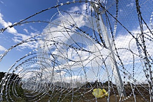 The army of F. Y. R. of Macedonia continues the fence construction