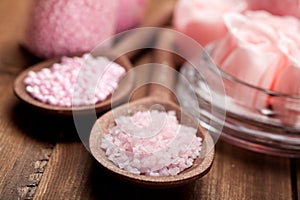 Aromatherapy bath salt