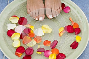 Aromatherapy water spa for feet 4