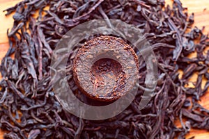 Aromatic black pu-erh tea