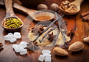 Aromatic ingredients for Christmas baking