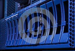 Array disk storage in data center